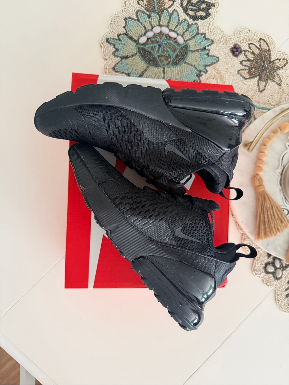 NIB Nike Air Max 270 Triple Black Sneakers 4Y or 5.5 women’s - Picture 3 of 5